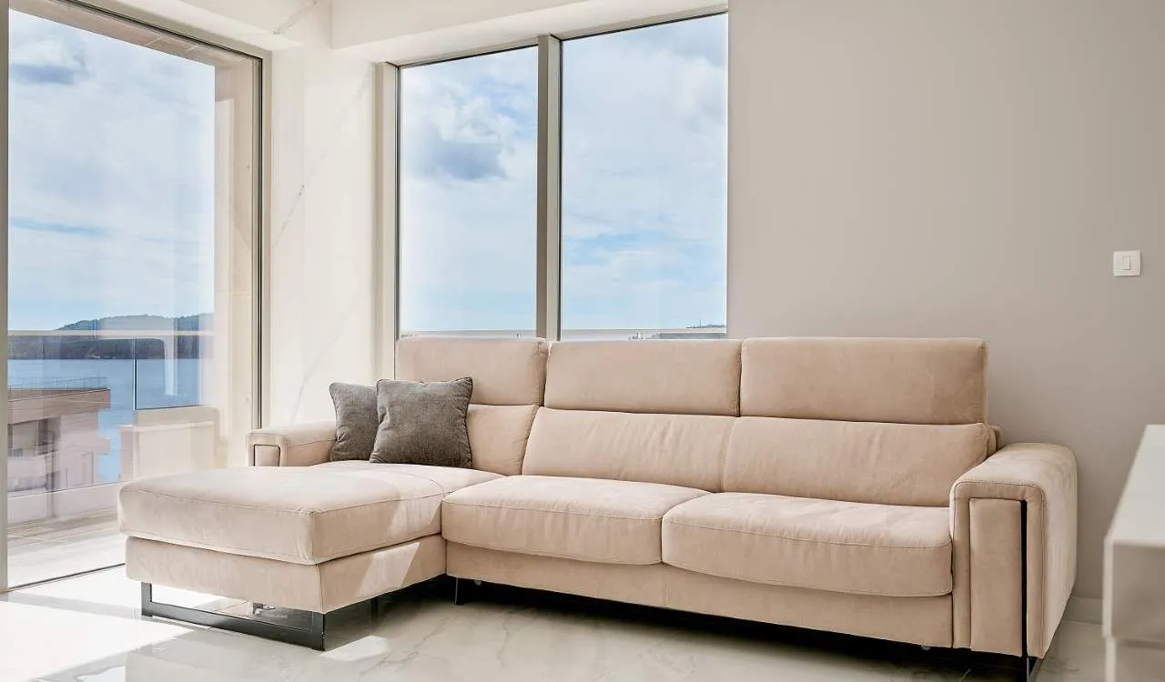 Prodaja, dvosoban stan, 90m², Rafailovići, Budva