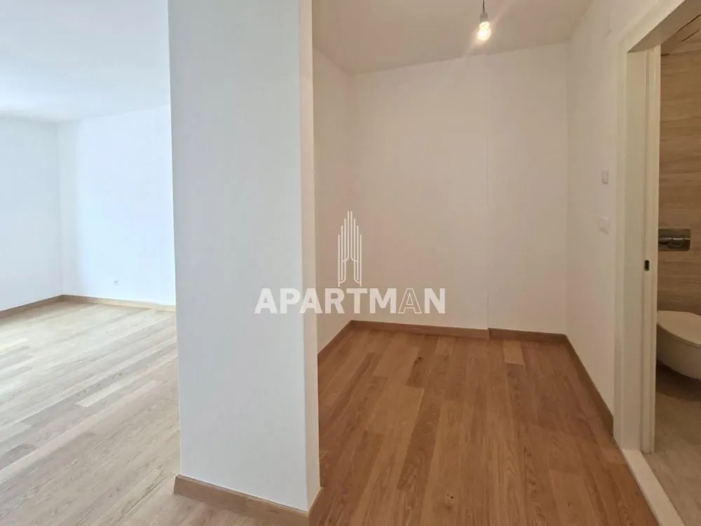 Prodaja, četvorosoban stan, 106m², Novi Beograd Blok 65, Novi Beograd Sve Podlokacije