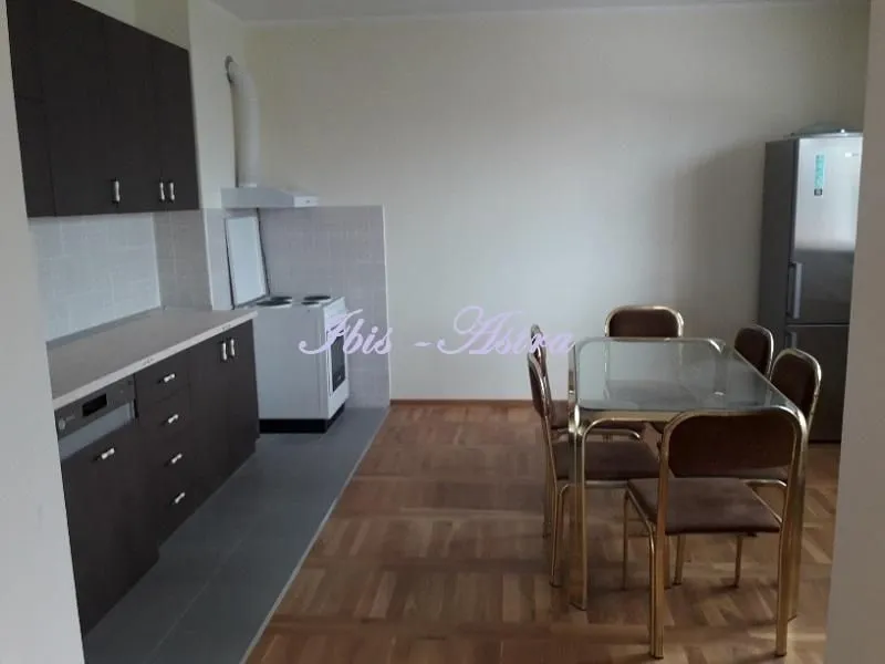 Izdavanje, stan, 200m², Banjica, Voždovac Sve Podlokacije