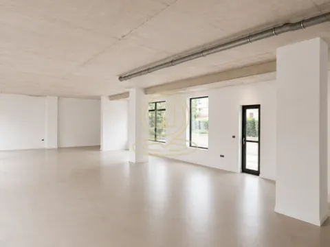 Prodaja, poslovni prostor, 500m², Centar, Vrnjačka Banja - image 2
