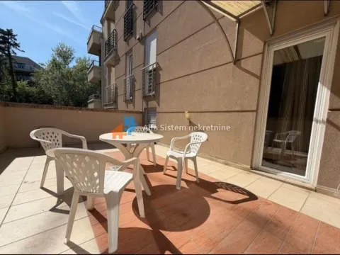 Izdavanje, stan, 170m², Savski Venac, Beograd - image 19