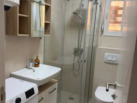 Izdavanje, dvosoban stan, 50m², Seljanovo, Tivat - image 4