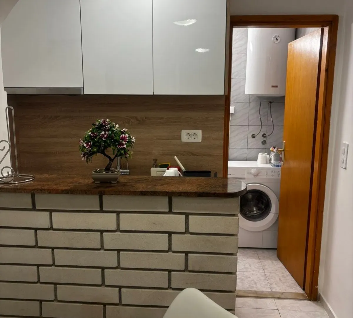 Izdavanje, dvosoban stan, 40m², Rafailovići, Budva