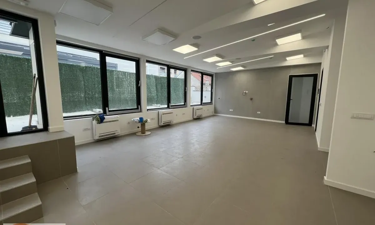 Sale, office space, 382m², Vračar Sve Podlokacije, Beograd