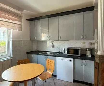 Izdavanje, četvorosoban stan, 150m², Tivat, Crna Gora - image 2