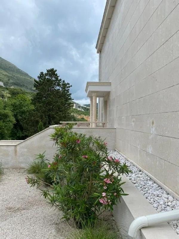 Sale, house, 250m², Blizikuće, Budva