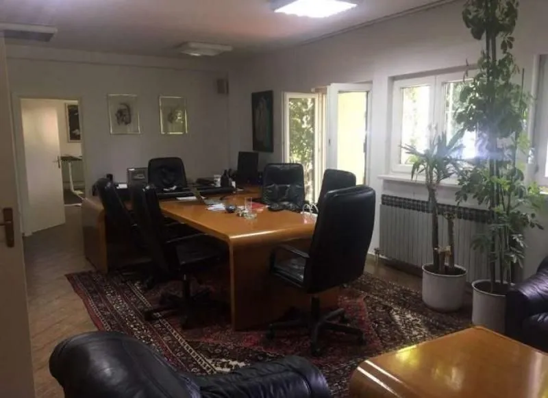 Rent, office space, 200m², Zemun Bačka, Zemun Sve Podlokacije