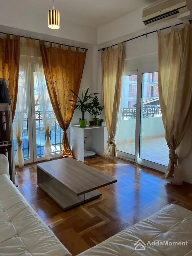 Prodaja, jednosoban stan, 65m², Podmaine, Budva