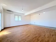 Prodaja, trosoban stan, 105m², Stari Aerodrom, Podgorica - image 12