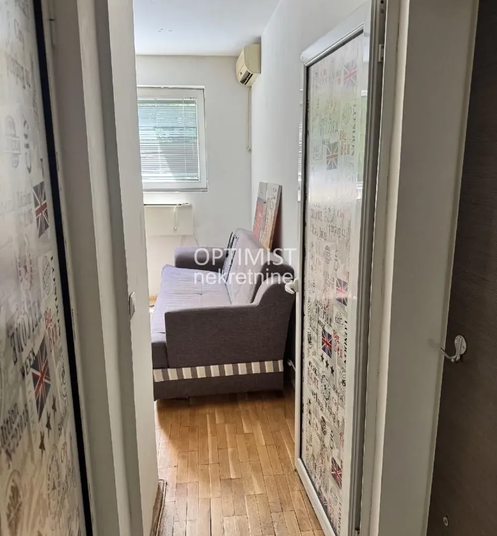 Prodaja, stan, 17m², Južni Bulevar, Vračar Sve Podlokacije