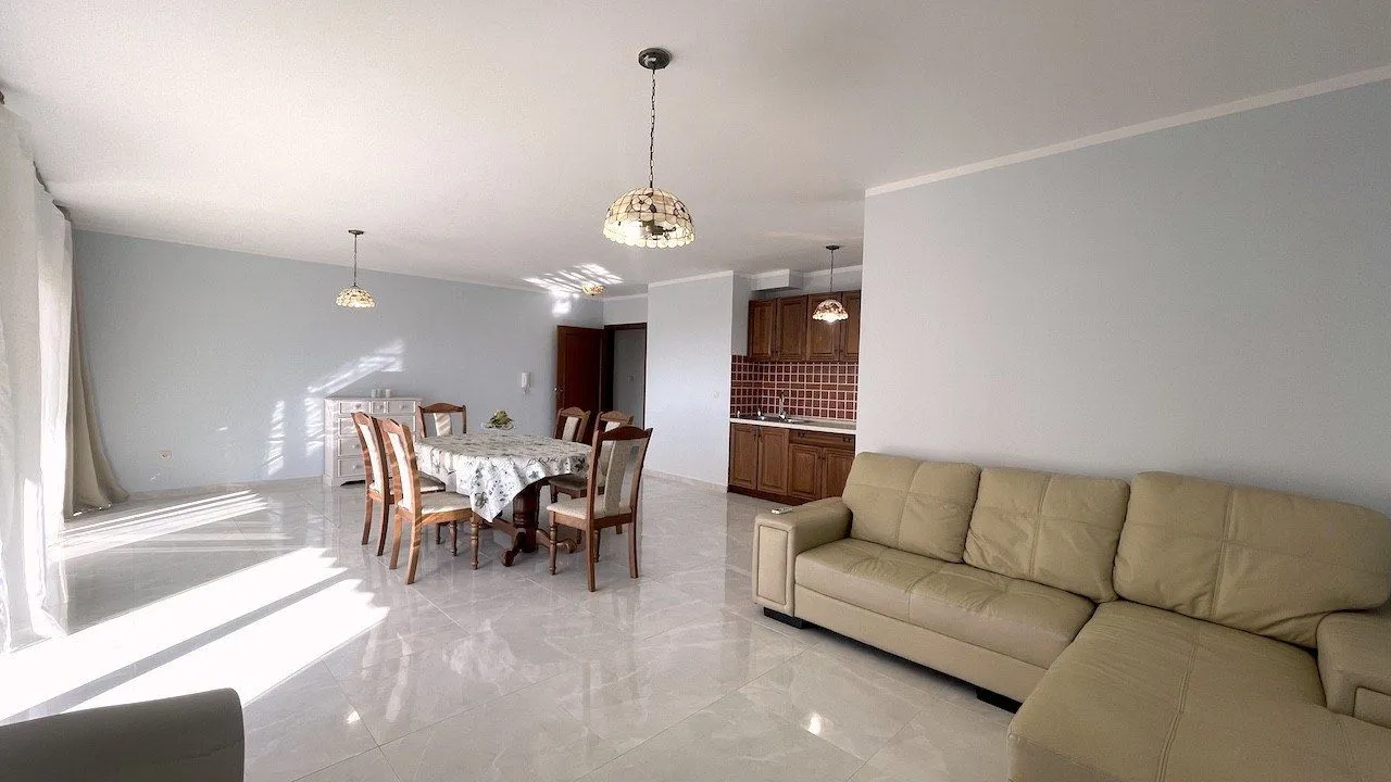 Prodaja, trosoban stan, 138m², Lazi, Budva