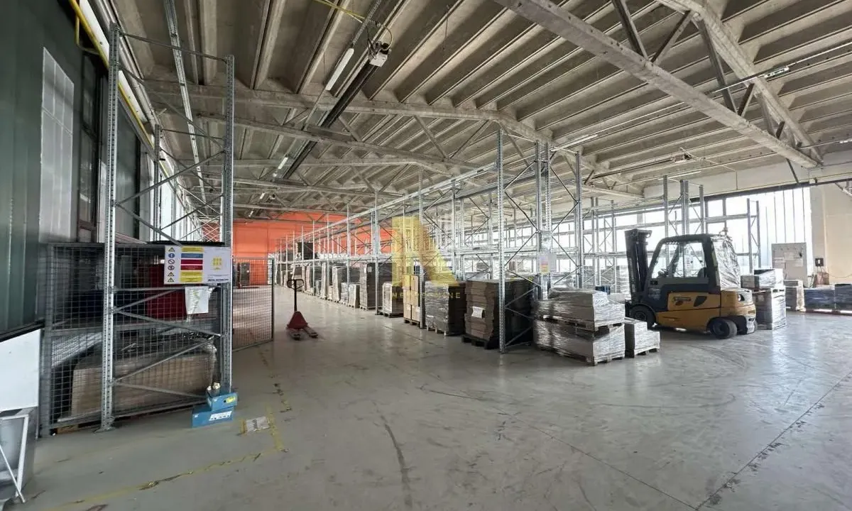 Izdavanje, poslovni prostor, 500m², Klisa, Novi Sad Sve Podlokacije