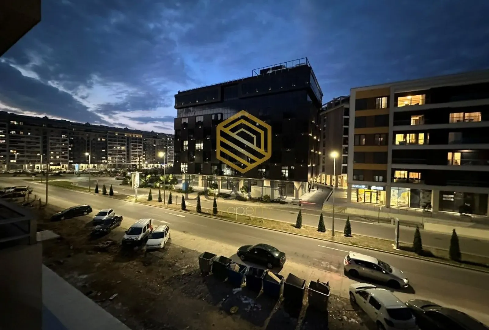 Izdavanje, jednosoban stan, 45m², Central Point, Podgorica