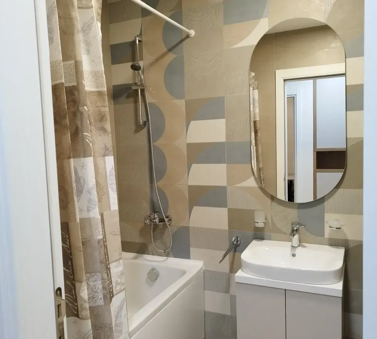 Rent, one bedroom apartment, 43m², Pobrežje, Podgorica