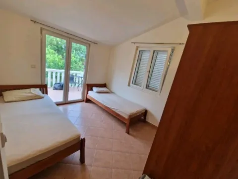 Izdavanje, dvosoban stan, 72m², Kalimanj, Tivat - image 9