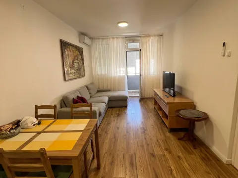Rent, two bedroom apartment, 65m², Centar, Bar - image 2