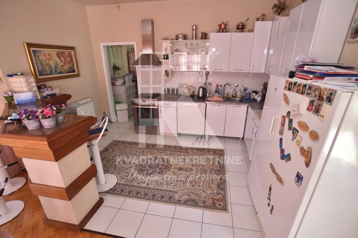 Rent, house, 410m², Donja Gorica, Podgorica