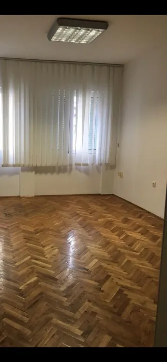 Izdavanje, jednosoban stan, 36m², Centar, Podgorica