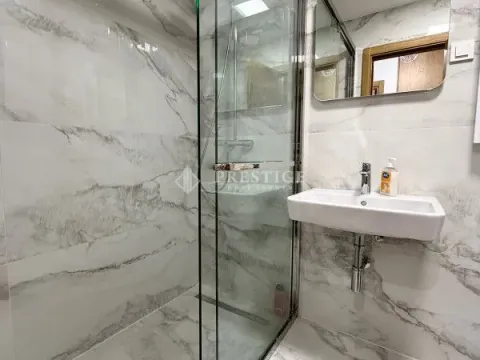 Izdavanje, jednosoban stan, 47m², City Kvart, Podgorica - image 12