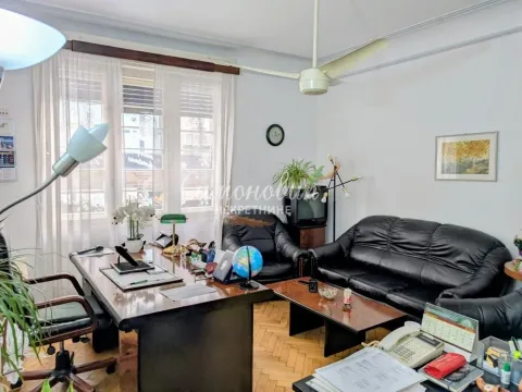 Sale, one bedroom apartment, 41m², Kalenić Pijaca, Vračar Sve Podlokacije - image 3