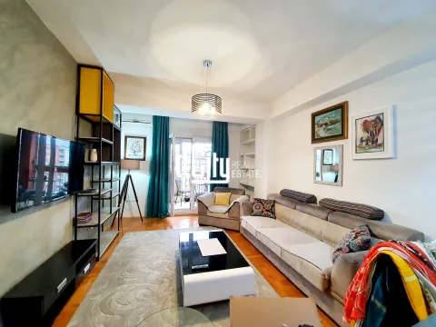 Izdavanje, dvosoban stan, 70m², City Kvart, Podgorica - image 1