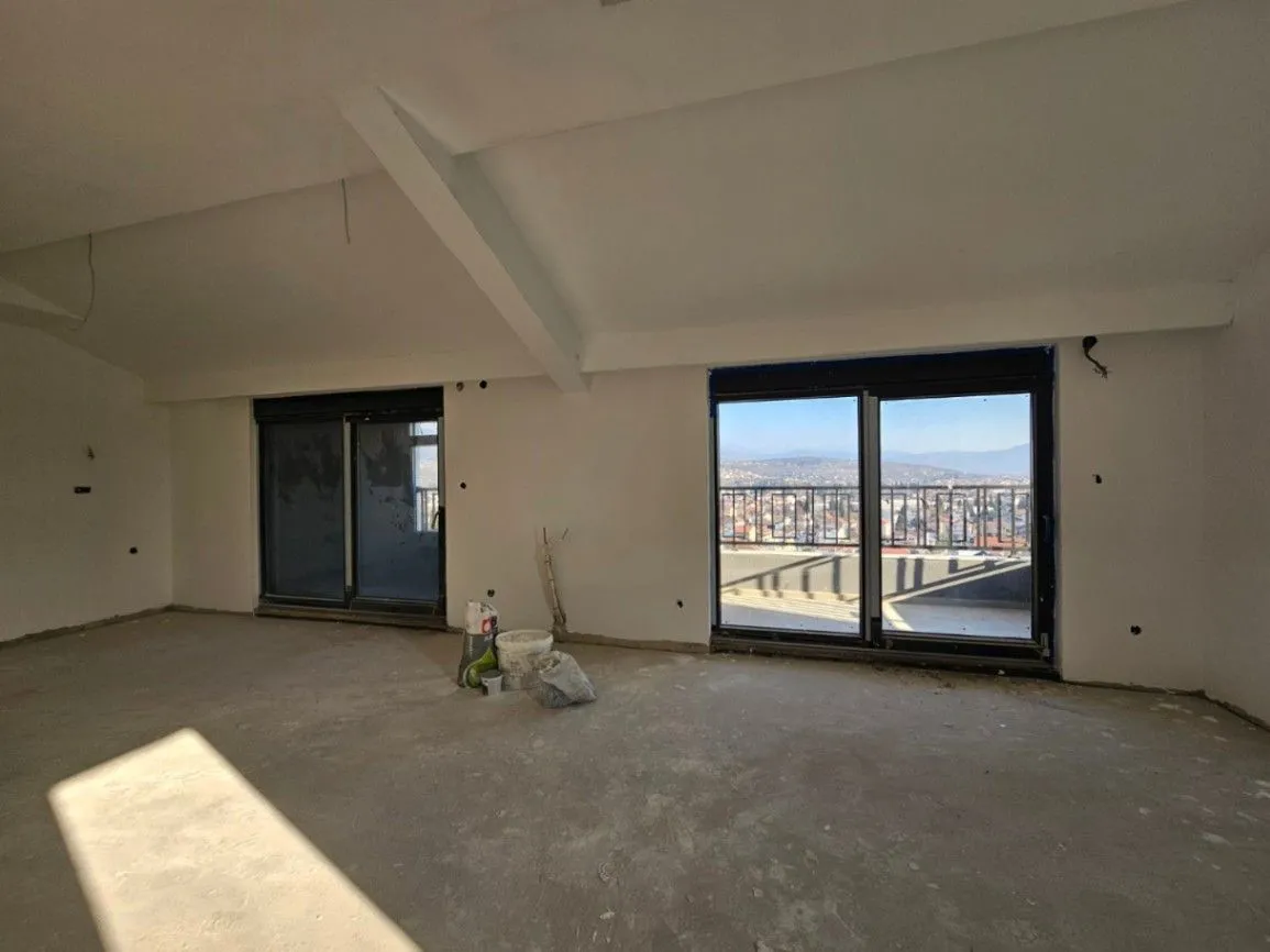 Prodaja, trosoban stan, 116m², Gorica C, Podgorica