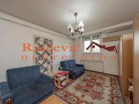 Prodaja, trosoban stan, 90m², Stari Grad, Beograd - image 2