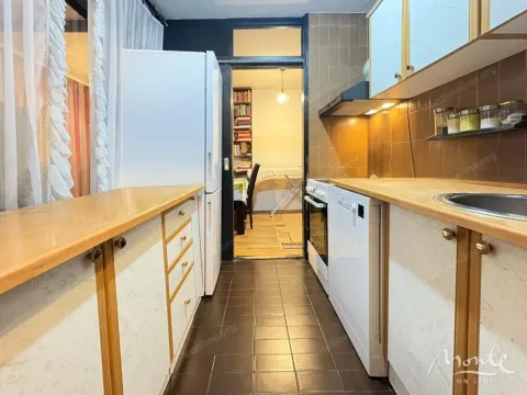 Prodaja, dvosoban stan, 77m², Blok 5, Podgorica - image 6