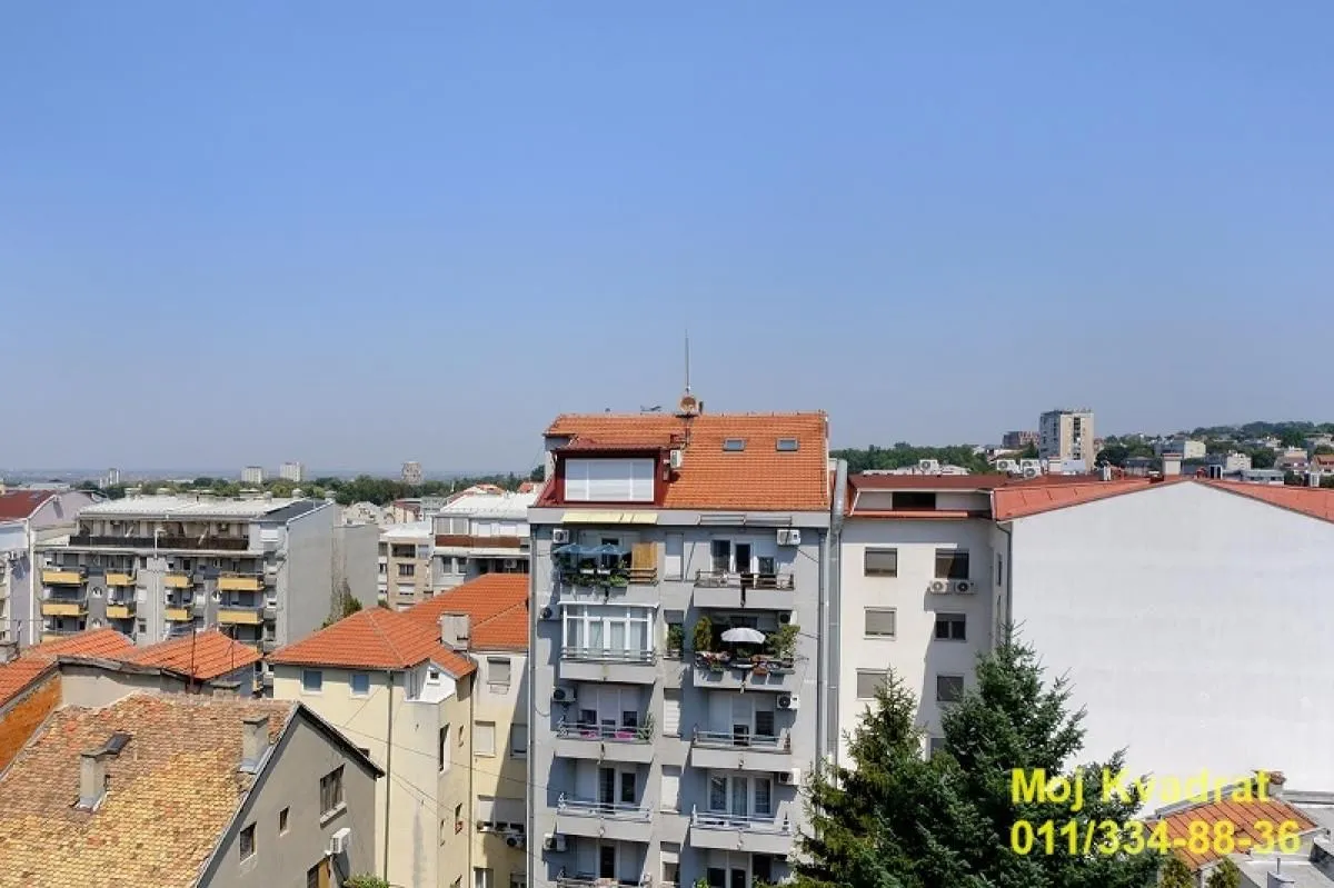 Prodaja, dvosoban stan, 67m², Đeram Pijaca, Beograd