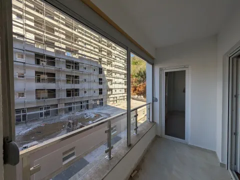 Sale, two bedroom apartment, 43m², Bečići, Budva - image 5