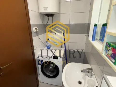 Izdavanje, dvosoban stan, 75m², City Kvart, Podgorica - image 11