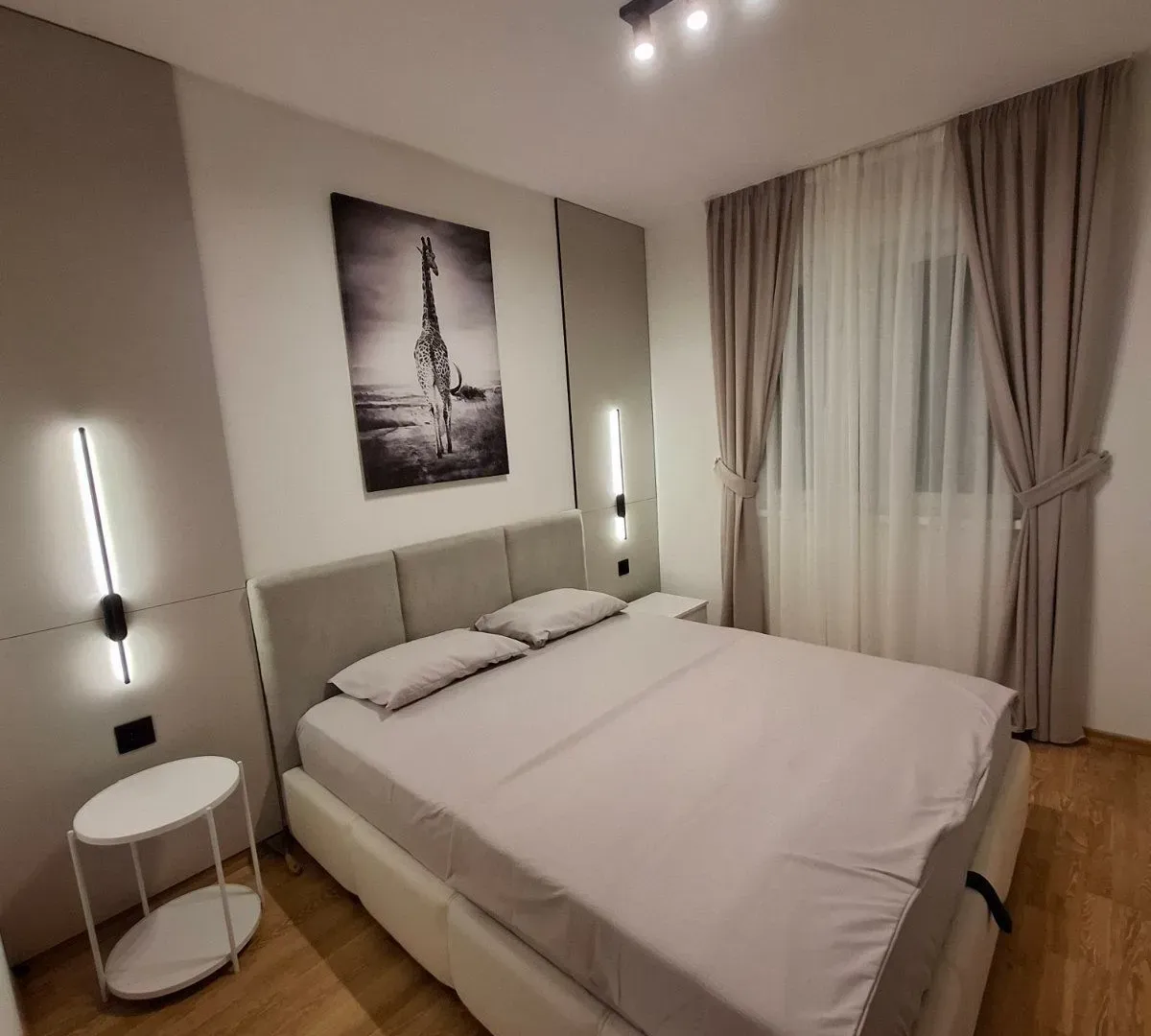 Izdavanje, jednosoban stan, 50m², Blok 9, Podgorica