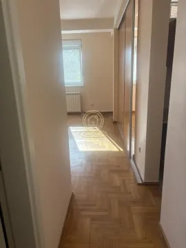 Rent, office space, 55m², Južni Bulevar, Vračar Sve Podlokacije - image 3