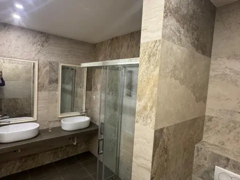 Rent, two bedroom apartment, 108m², Budva, Crna Gora - image 5