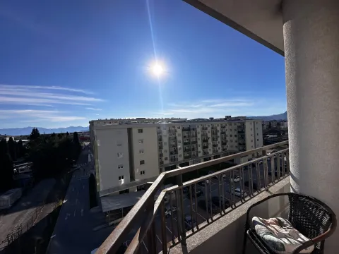 Rent, two bedroom apartment, 70m², Pobrežje, Podgorica - image 11
