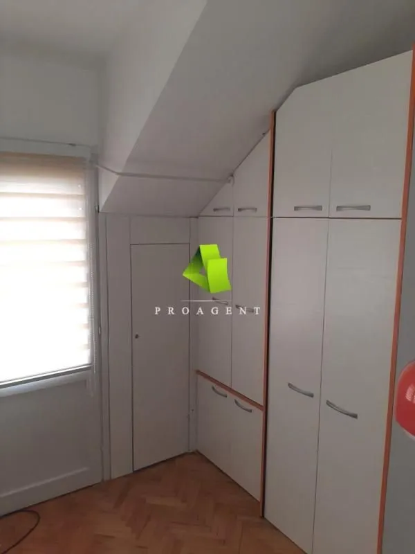 Prodaja, trosoban stan, 80m², Palilula, Niš