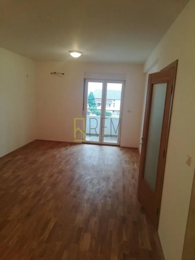 Rent, two bedroom apartment, 70m², Stari Aerodrom, Podgorica