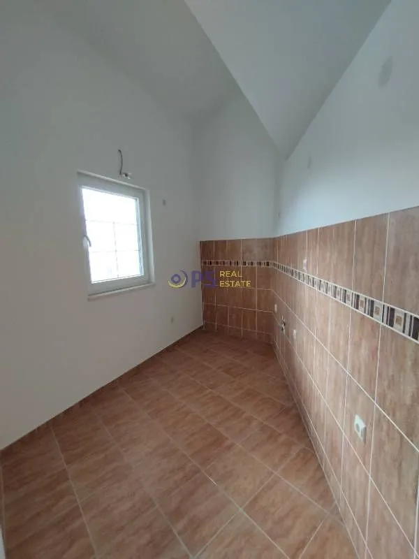 Prodaja, dvosoban stan, 71m², Bar, Crna Gora