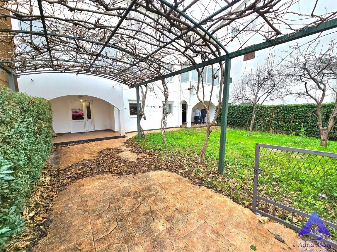 Prodaja, trosoban stan, 91m², Velji Vinogradi, Budva