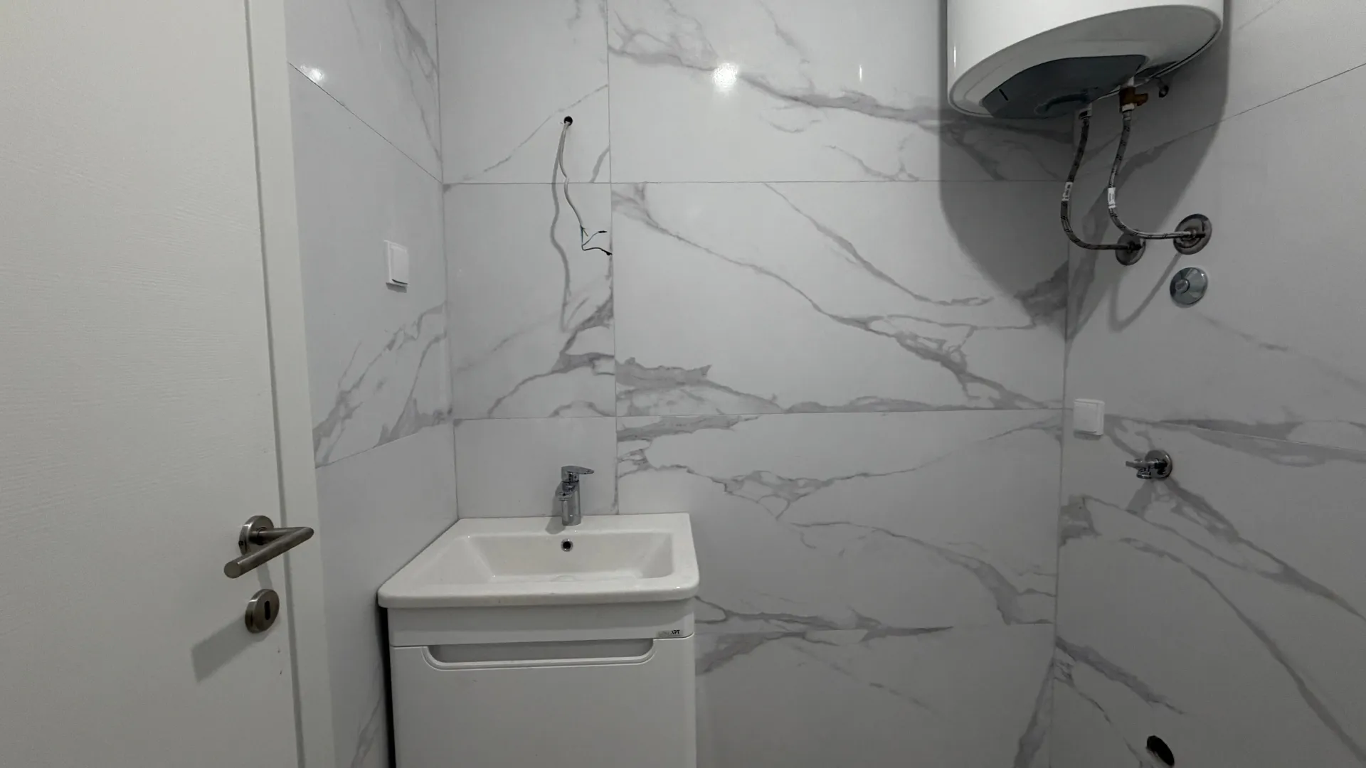 Prodaja, dvosoban stan, 60m², Dumidran, Tivat