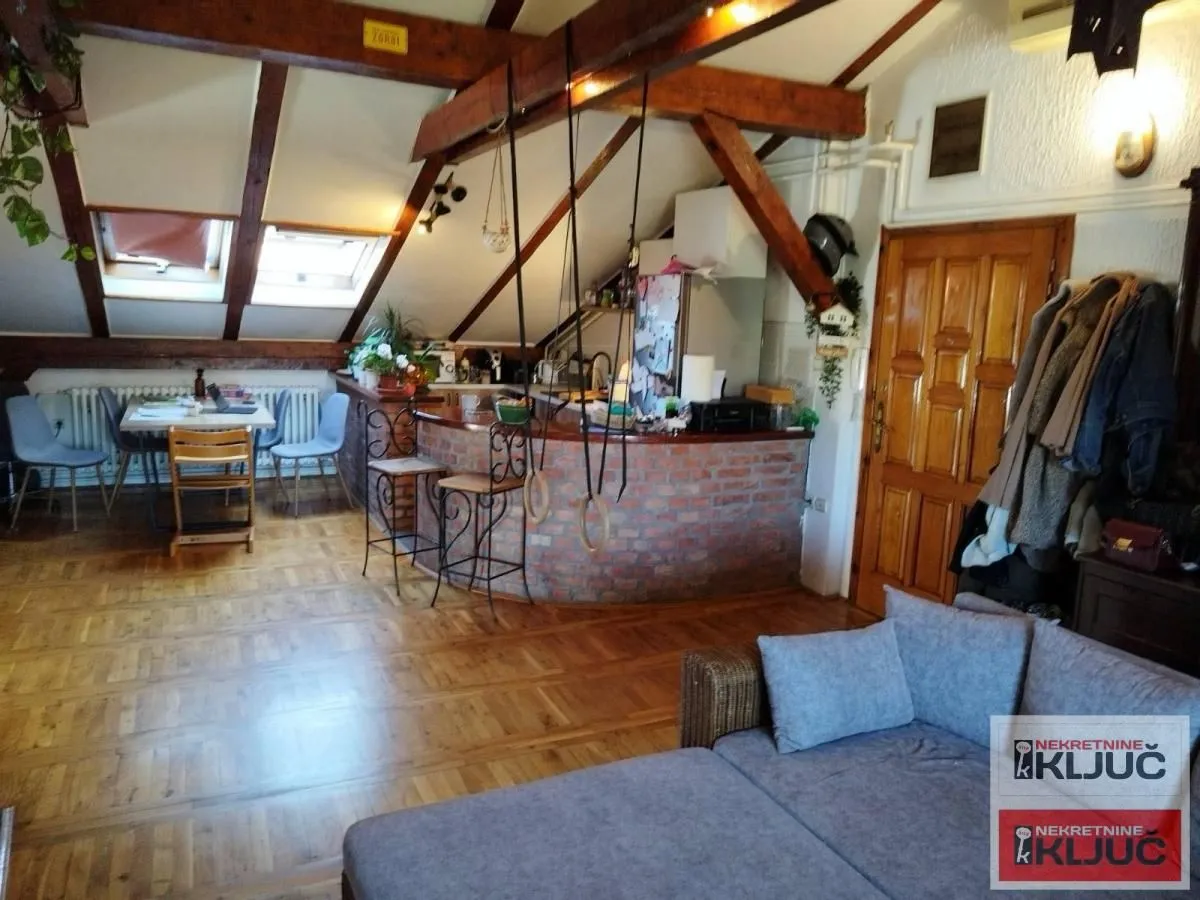 Prodaja, trosoban stan, 76m², Novo naselje, Novi Sad
