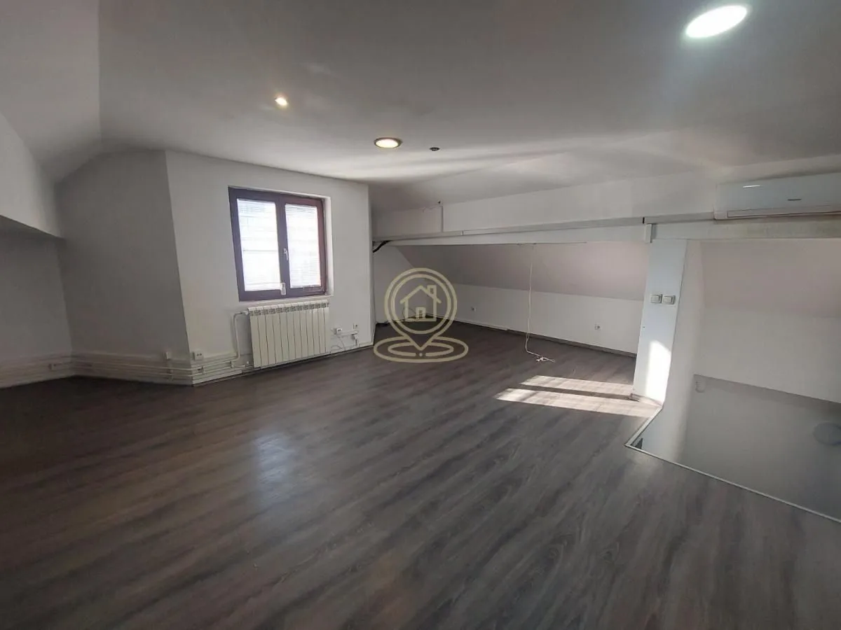 Rent, office space, 220m², Stari Merkator, Novi Beograd Sve Podlokacije
