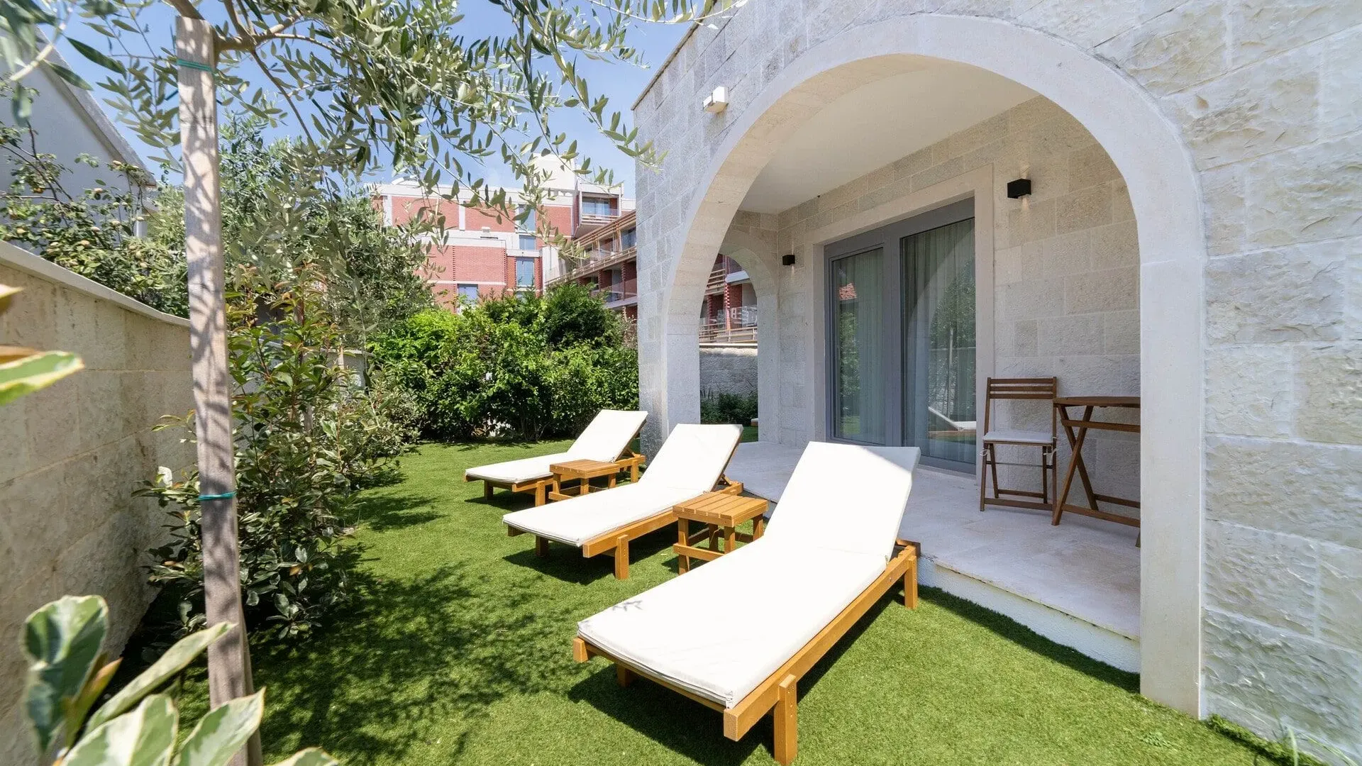Sale, hospitality venue, 358m², Pržno, Budva