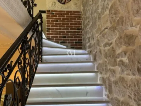 Izdavanje, kuća, 96m², Perast, Kotor - image 11