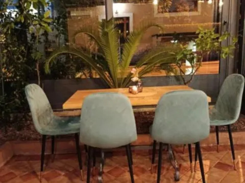 Rent, office space, 150m², Dobrota, Kotor - image 8