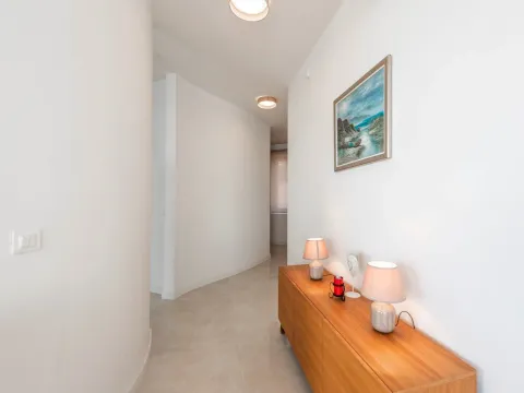 Sale, three bedroom apartment, 182m², Skočiđevojka, Budva - image 24