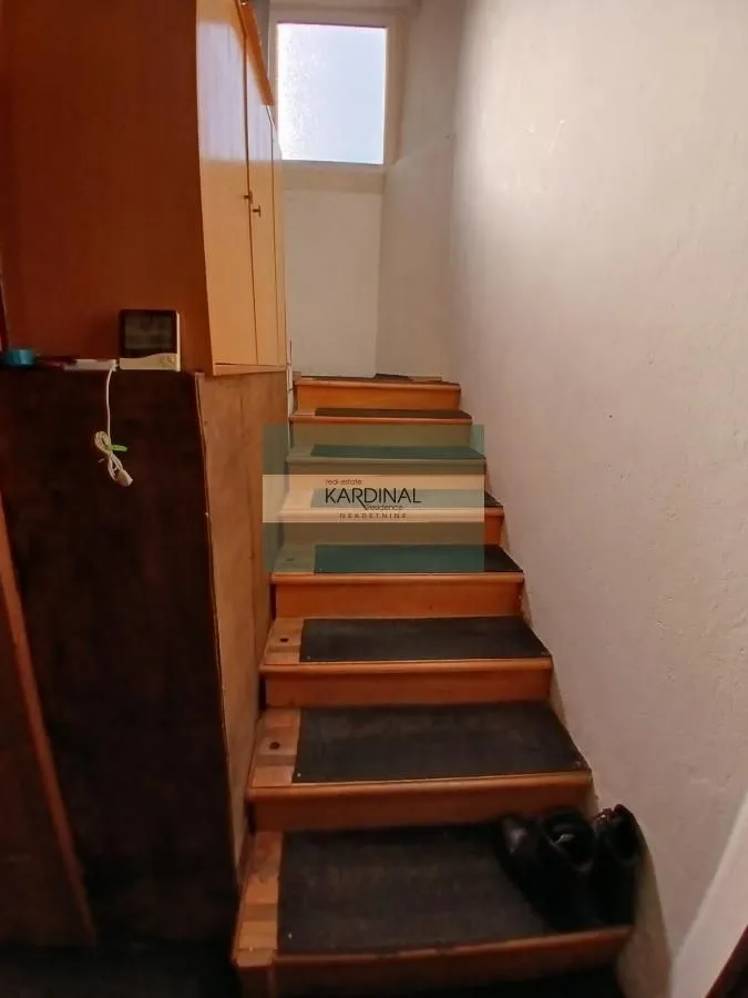 Prodaja, kuća, 240m², Jabučar, Kragujevac