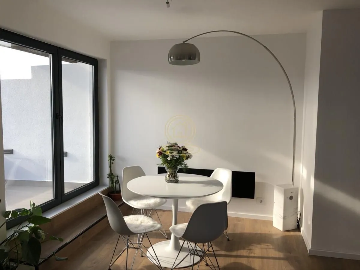 Izdavanje, dvosoban stan, 45m², Stari Grad, Beograd