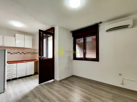 Izdavanje, garsonjera, 22m², Stari Aerodrom, Podgorica - image 3
