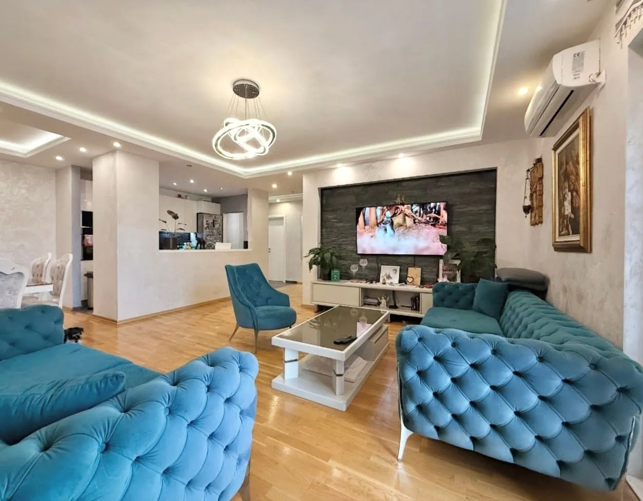 Prodaja, trosoban stan, 140m², Momišići, Podgorica